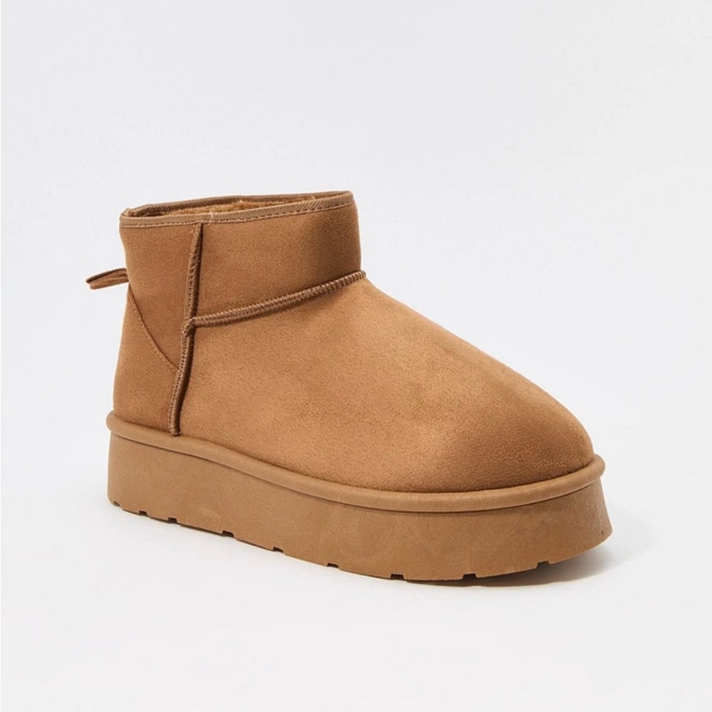 Tan Ankle Boot with Platform Sole